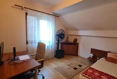 Casă individuală cu 6 camere cu Canalizare în Bălcescu - 10