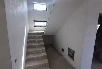 Casă cu 4 camere cu Teren 800 Mp în Bârnova - 1