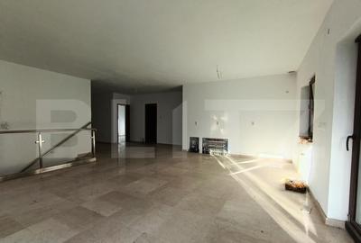 Casa cu 4 camere, 240 mp, teren 800 mp, zona Central - 1