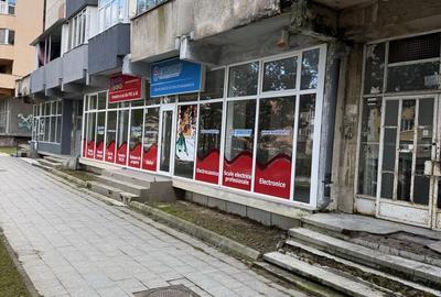 Spațiu comercial, de 150 mp, în Central - 1