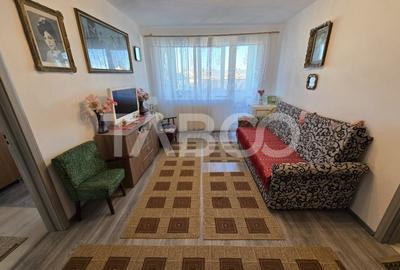 Apartament cu 2 camere semidecomandat, mobilat în Mihai Viteazul