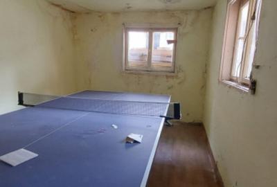 Casă cu 2 camere cu Canalizare în Central - 1