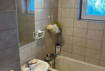 Inchiriez apartament 2 camere - 4