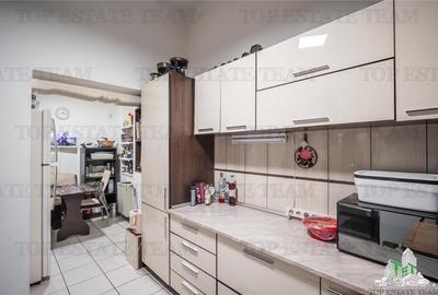 Casă individuală cu 7 camere cu Canalizare în Banu Manta - 9