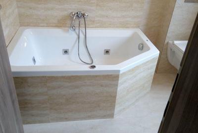 Apartament cu 3 camere decomandat în Runcu - 1