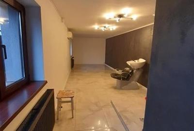 Casă cu 4 camere în Traian