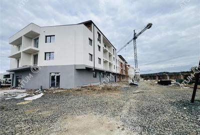 Apartament cu 3 camere decomandat în Vasile Aaron - 2
