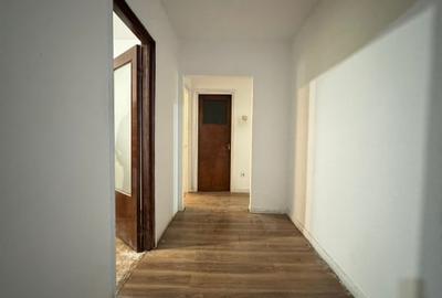 Apartament cu 4 camere semidecomandat în Berceni - 3