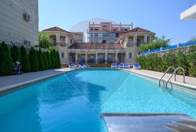 Casa / Vila de vanzare cu 10 camere vedere frontala la mare Mamaia