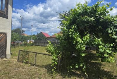 Brebu, Prahova,teren 2232mp + doua constructii in suprafata de 382mp, utilitati - 7