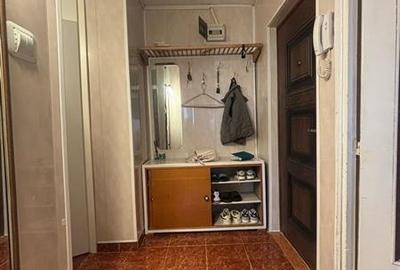 Apartament cu 2 camere decomandat în E3 - 8