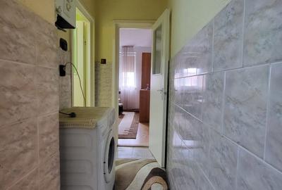 Apartament cu 2 camere decomandat în Micro 1 - 2