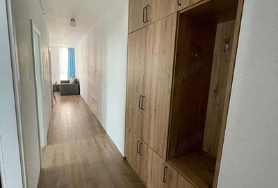 Apartament cu 3 camere semidecomandat în Lipovei