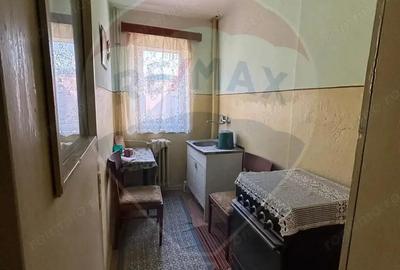 Apartament cu 2 camere de vanzare in Cugir COMISION 0% - 4