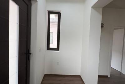 Casă individuală cu 4 camere cu Canalizare în Ultracentral - 2