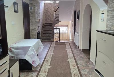 Casă cu 6 camere în Central - 10