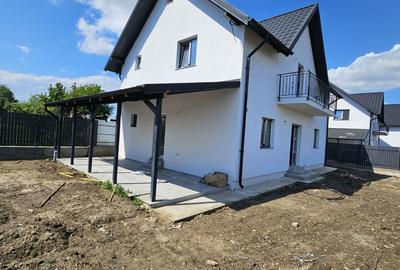 Casă cu 4 camere în Letea Veche - 8