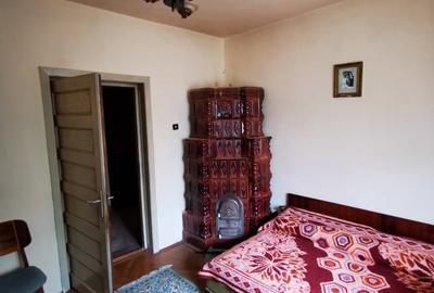 Casă cu 5 camere cu Teren 1800 Mp în Podu Rizii - 2