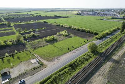 Spațiu comercial, de 4,000 mp, în Central - 7