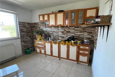 Casă cu 6 camere cu Teren 200 Mp în Sălăjan - 12