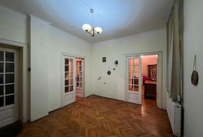 Apartament cu 12 camere semidecomandat, mobilat în Parcul Carol - 10