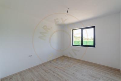 Casă individuală cu 4 camere cu Teren 500 Mp în Drăganu-Olteni - 14