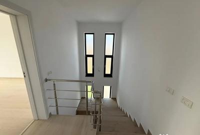 Casă cu 4 camere cu Teren 500 Mp în Cristian - 14