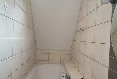 Casa disponibila imediat, Bra?ov - zona Grivi?ei. - 9