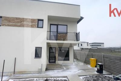 Duplex cu 4 camere cu Canalizare în Cârcea - 1