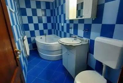 Apartament cu 2 camere decomandat în Medicină
