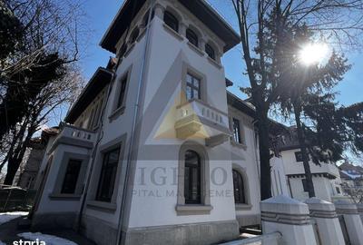 Casă cu 9 camere cu Teren 431 Mp în Aviatorilor - 2