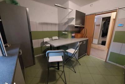 Apartament cu 3 camere decomandat, mobilat în 13 Septembrie - 3