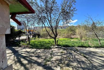 De vanzare casa batraneasca in Roman, din caramida, suprafata teren 406 mp, 60.000 euro - 5