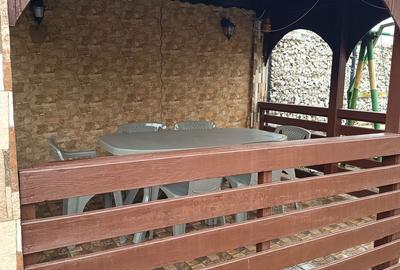 Casă cu 5 camere cu Teren 1000 Mp în Central - 2