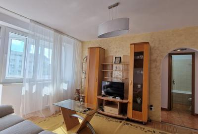 Apartament cu 2 camere semidecomandat, mobilat în P-ța Muncii - 2