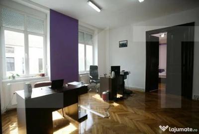Apartament cu 5 camere decomandat în Central - 2