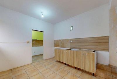 Casă cu 3 camere cu Teren 571 Mp în Ciofliceni - 2