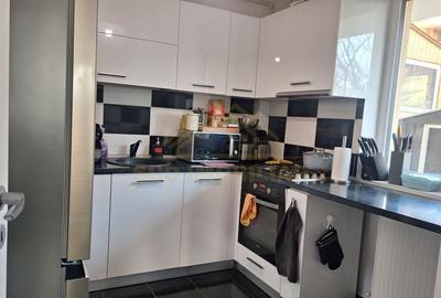 Duplex cu 5 camere cu Canalizare în Central - 3