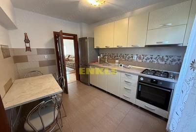 Apartament 4 camere 92 mp utili Zona Bazar - 9