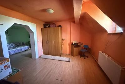 Apartament cu 4 camere în Central - 3