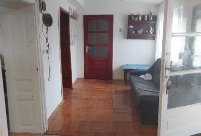 Casă cu 4 camere cu Teren 150 Mp în Zimandcuz