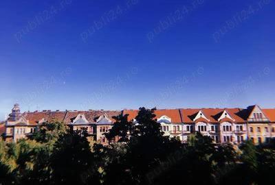 Apartament cu 3 camere semidecomandat în Central - 1