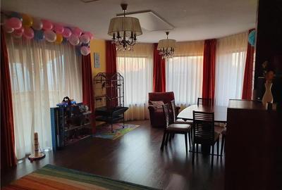 Casă cu 7 camere cu Teren 415 Mp în Găneasa - 2