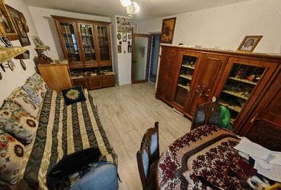 Apartament cu 4 camere decomandat în Central - 2