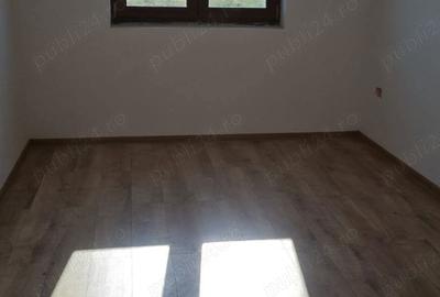 Casă cu 4 camere în Săcălaz - 8