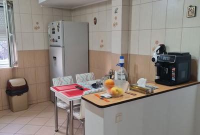 Apartament cu 3 camere semidecomandat în Titan - 5