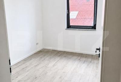 Apartament cu 3 camere în Centura - 3
