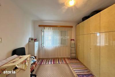 Casă cu 3 camere cu Teren 900 Mp în Central - 1
