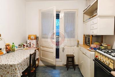 Apartament cu 4 camere semidecomandat în Vitan - 2