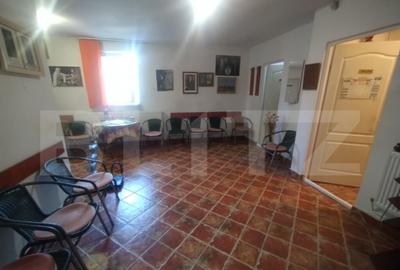 Spațiu comercial, de 70 mp, în Central - 3